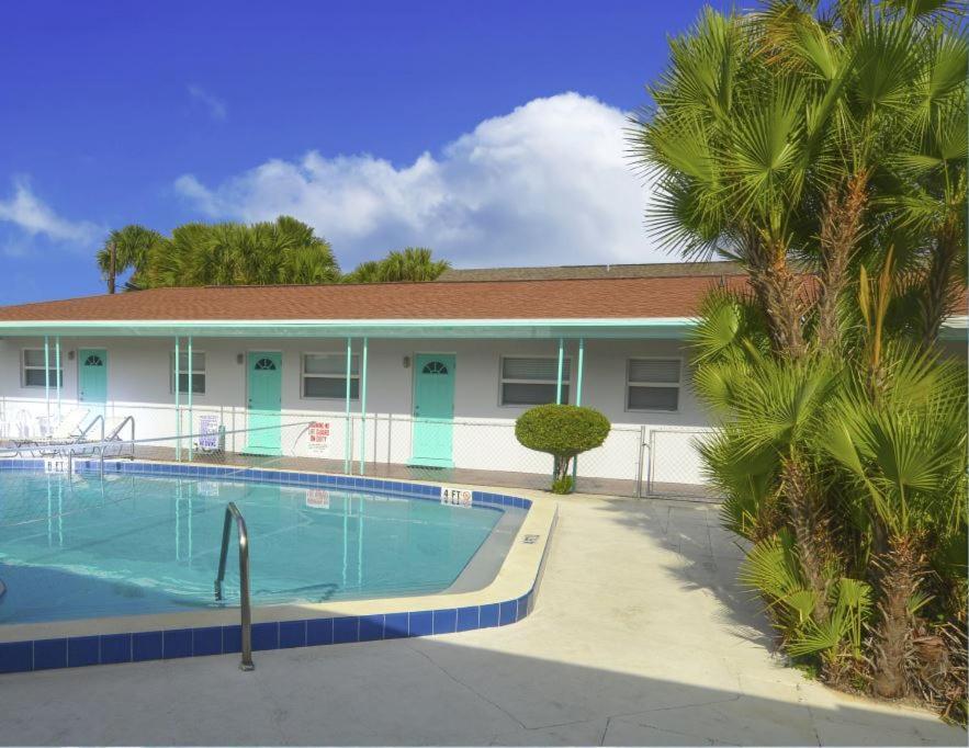Sun Island Motel 圣徒皮特海滩 外观 照片